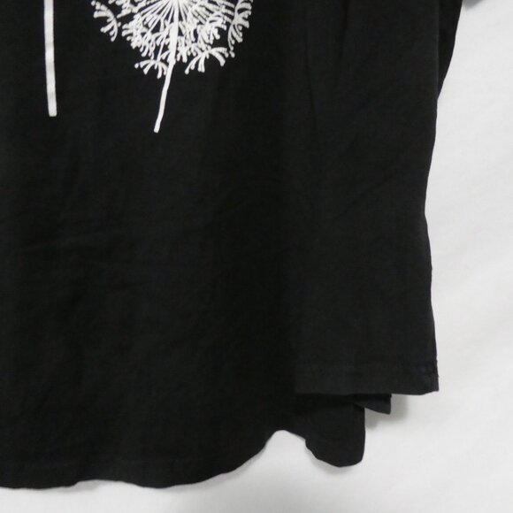 SEASTY - Curve | 2XL | Black T-Shirt With Dandelion Print - Picture 8 of 13